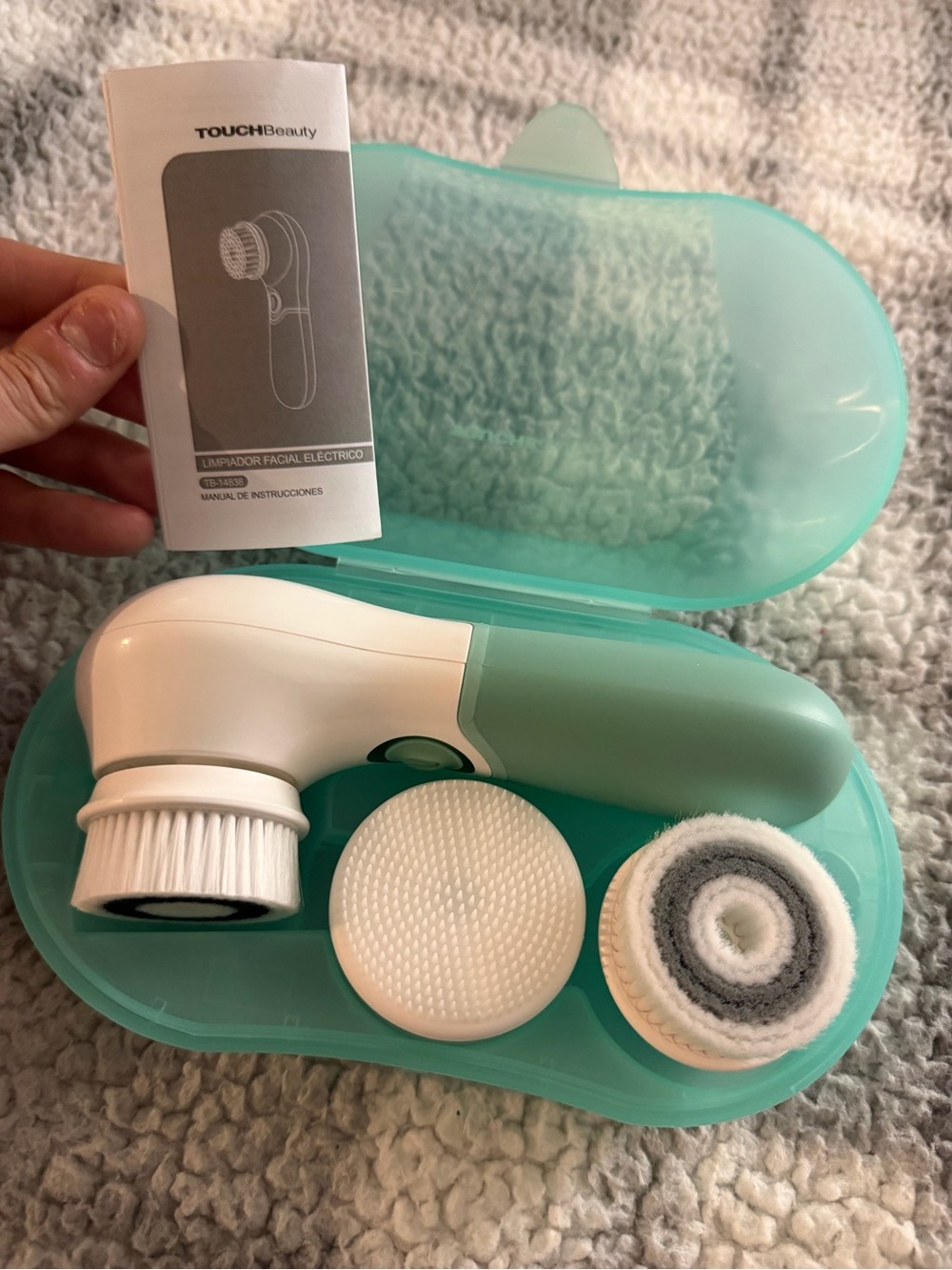 Facial Cleansing Brush - Mint